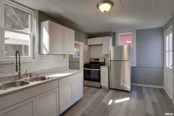 $90,500 | 832 Washington Street, Quincy, IL 62301