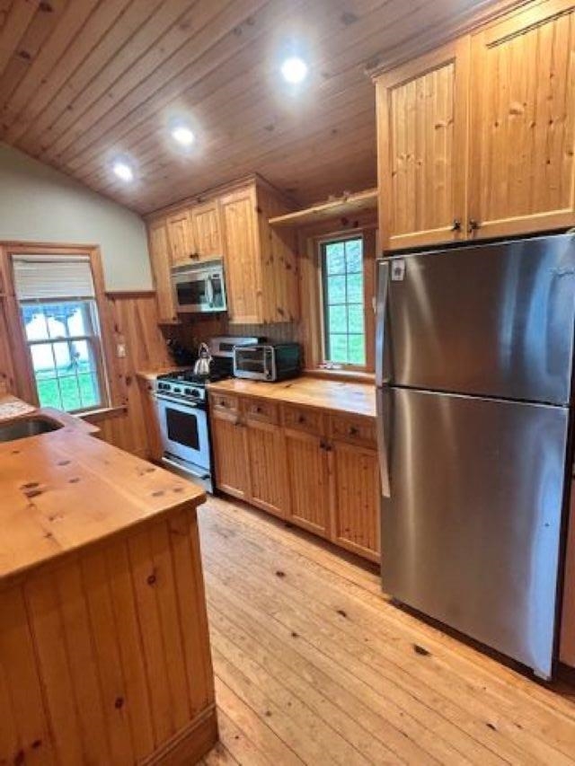 189 West Shore Road Bristol, NH 03222 - Photo 5 of 13