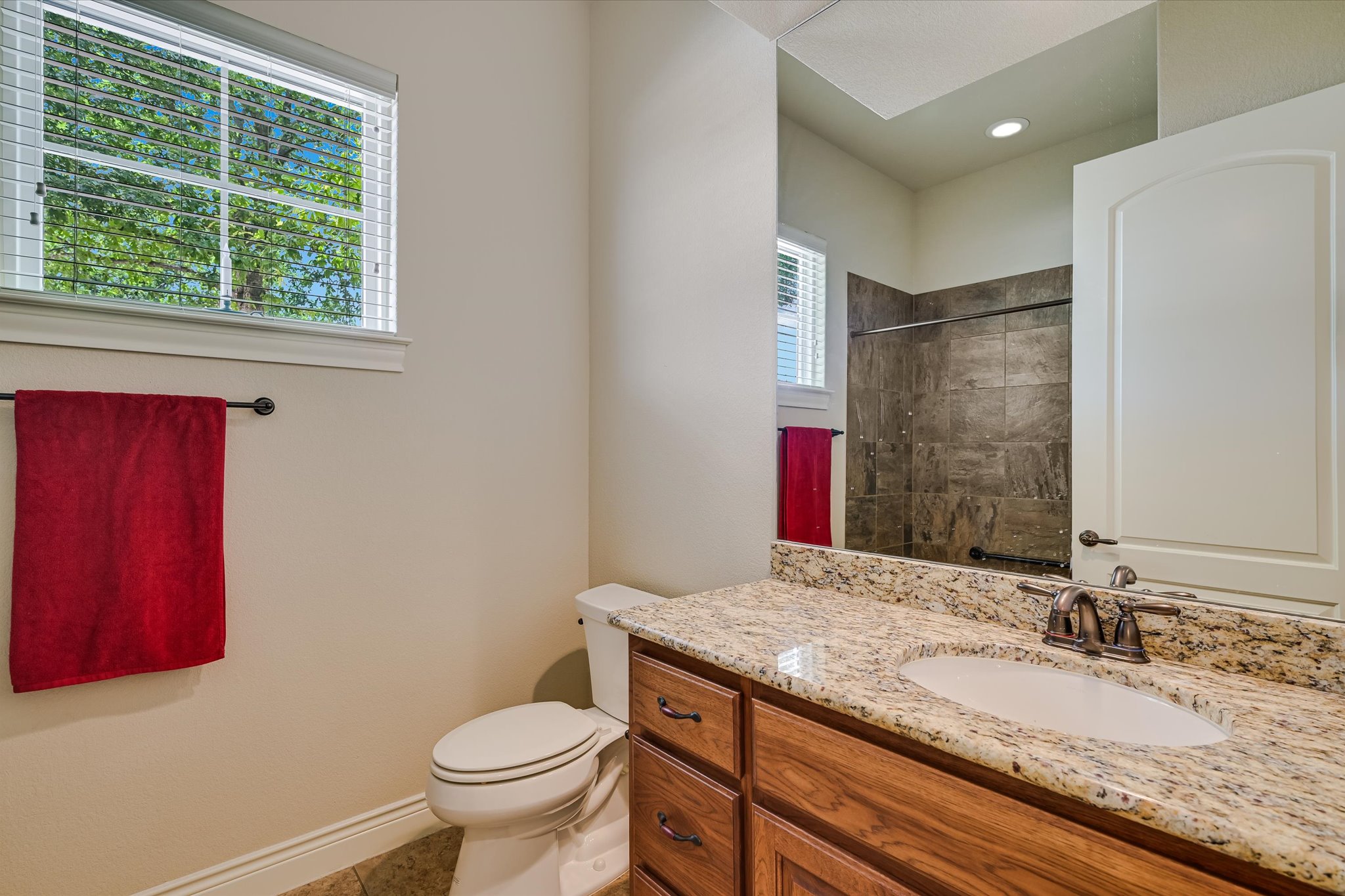 103 Rivalto Circle, Unit 1 Lakeway, TX 78734 - Photo 15 of 34 Second bathroom
