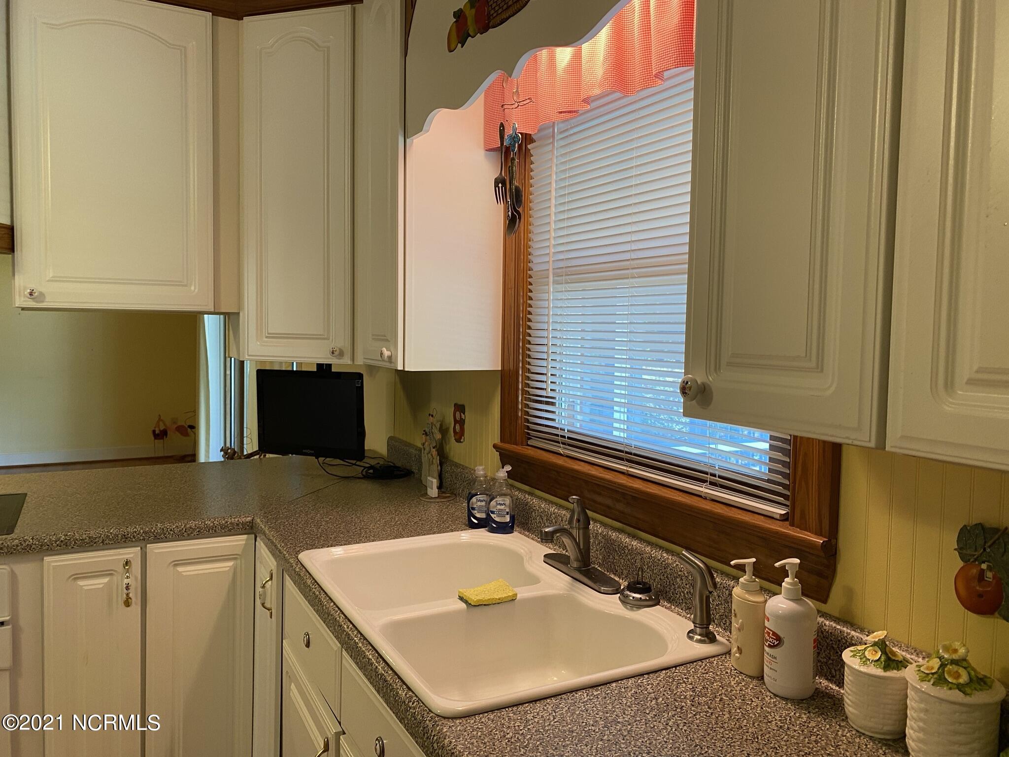 1013 Ensworth Road Northwest Wilson, NC 27896 - Photo 11 of 32 IMG_4024