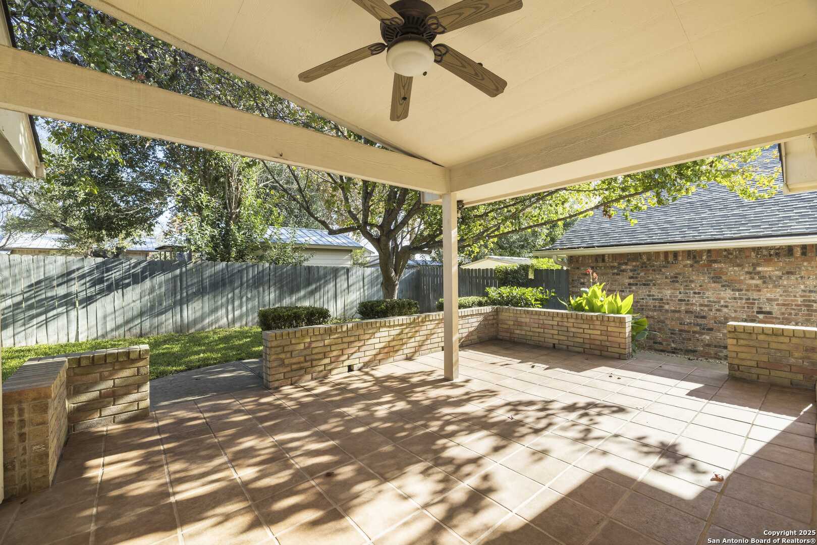 129 Los Cedros Loop Kerrville, TX 78028 - Photo 18 of 26 a view of a porch