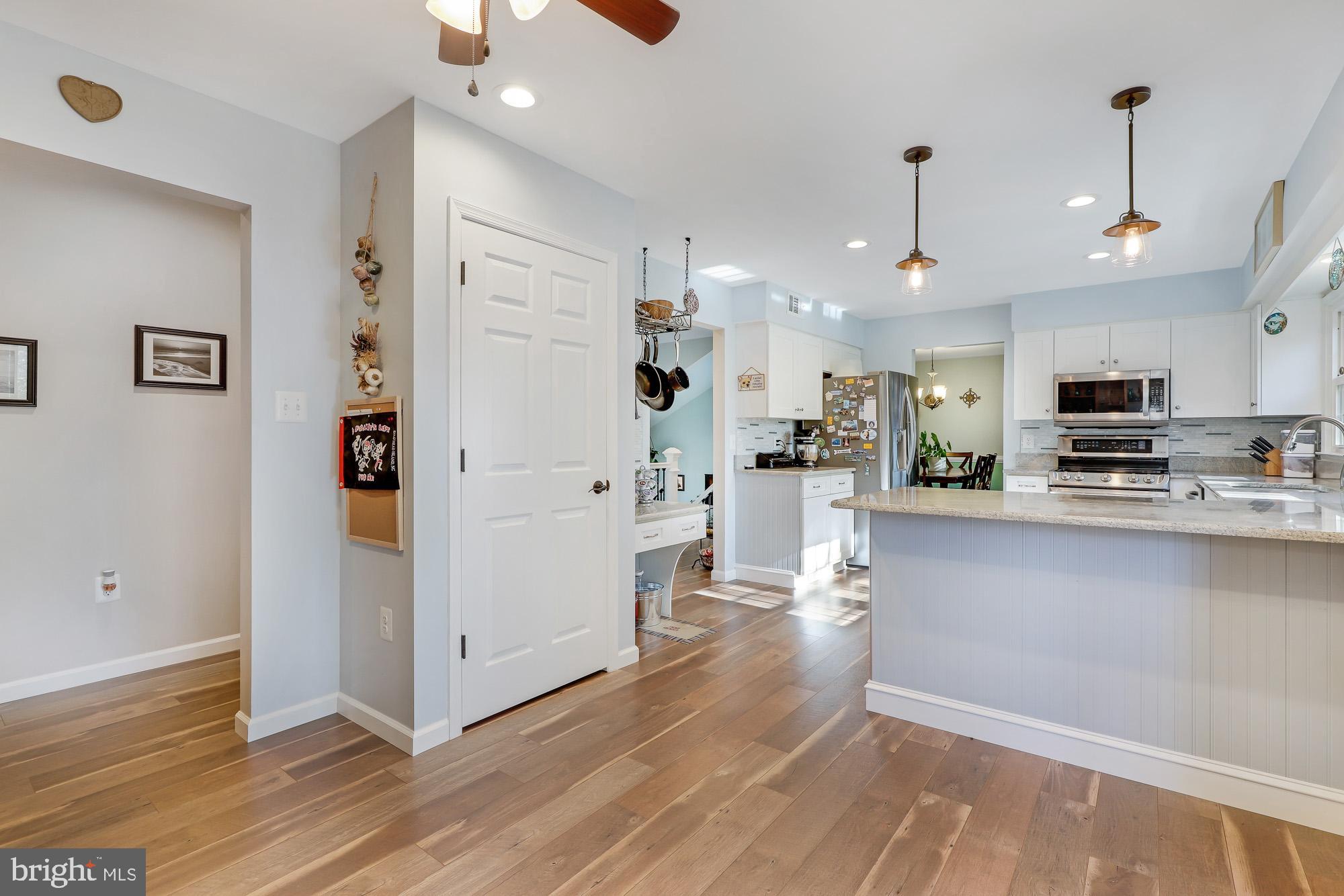 108 Country Road Sterling, VA 20165 - Photo 11 of 32 Gallery Image 11