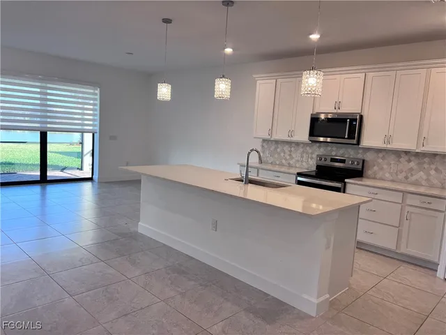 $2,900 | 3700 Passion Vine Drive, Fort Myers, FL 33905