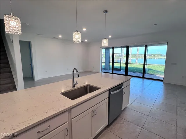 $2,900 | 3700 Passion Vine Drive, Fort Myers, FL 33905