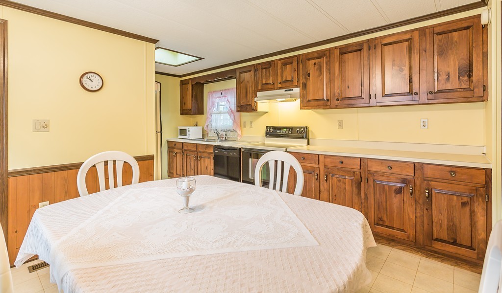 12 Musket Road Taunton, MA 02780 - Photo 17 of 23 Gallery Image 17
