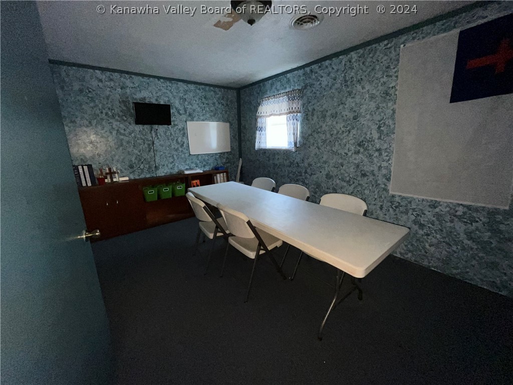 790 Old River Road Madison, WV 25130 - Photo 6 of 15 Gallery Image 6