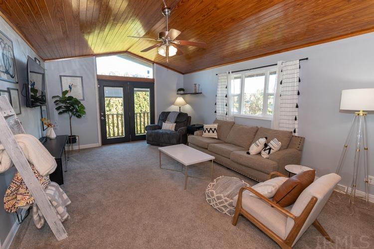 59657 Hazel Road South Bend, IN 46614 - Photo 5 of 36