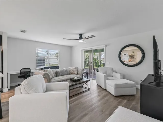 $2,325 | 962 Chula Court, The Villages, FL 32159