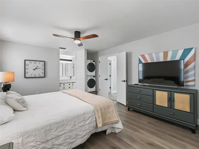 $2,325 | 962 Chula Court, The Villages, FL 32159