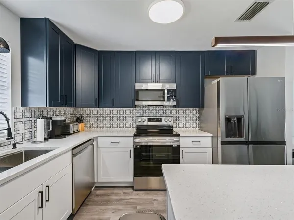 $2,325 | 962 Chula Court, The Villages, FL 32159