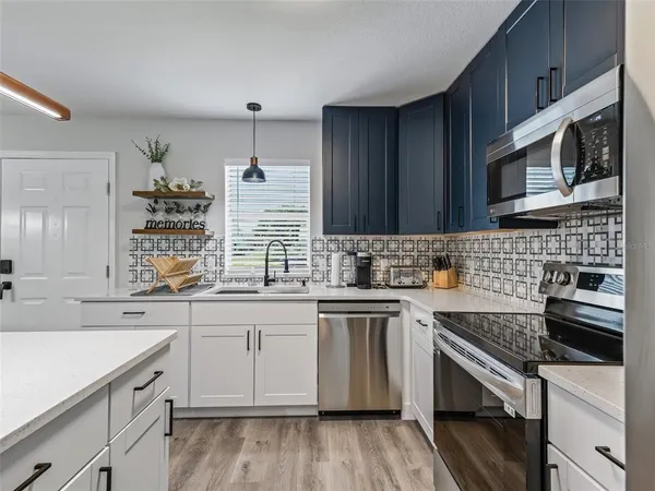 $2,325 | 962 Chula Court, The Villages, FL 32159