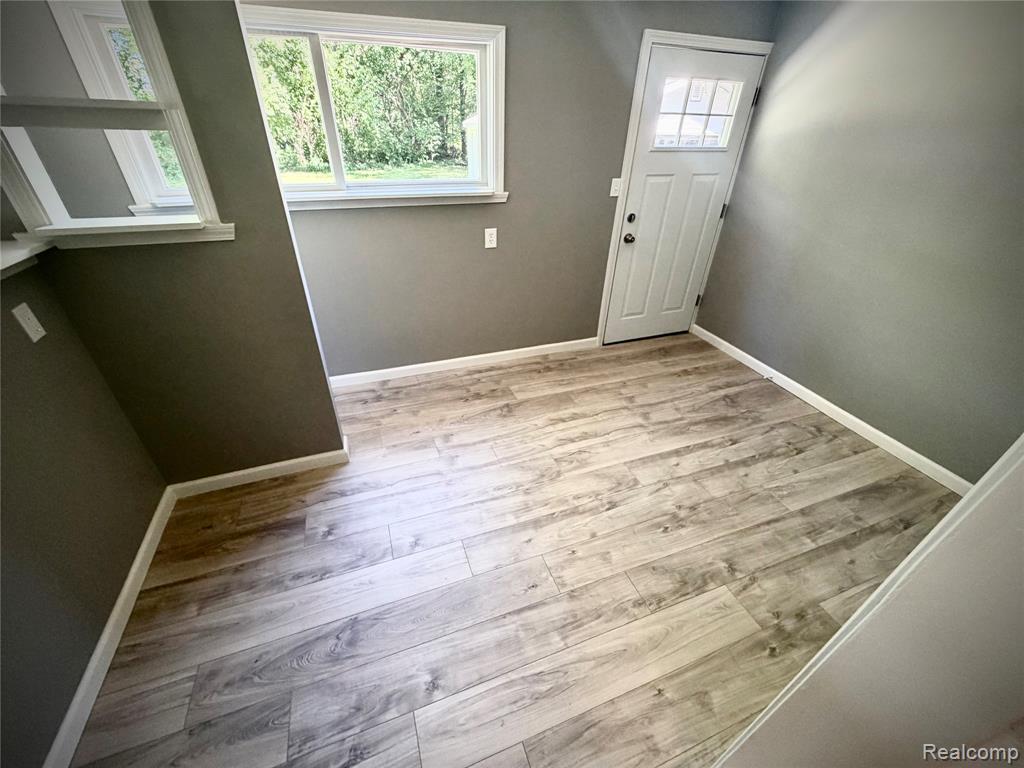 50730 Fairchild Road New Baltimore, MI 48051 - Photo 20 of 55