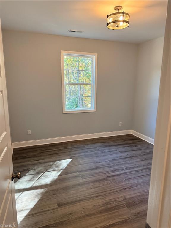 901 Edgemont Road Greensboro, NC 27406 - Photo 13 of 17 Gallery Image 13