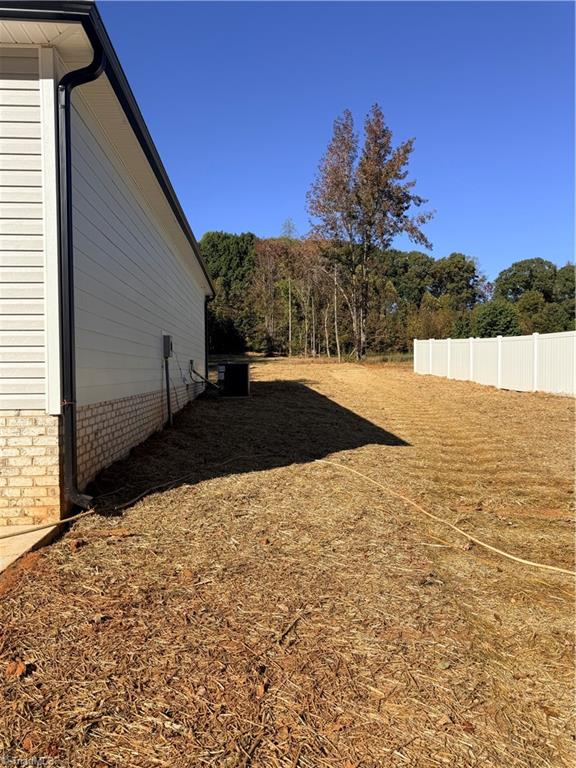 901 Edgemont Road Greensboro, NC 27406 - Photo 3 of 17 Gallery Image 3