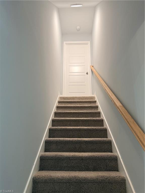 901 Edgemont Road Greensboro, NC 27406 - Photo 7 of 17 Gallery Image 7