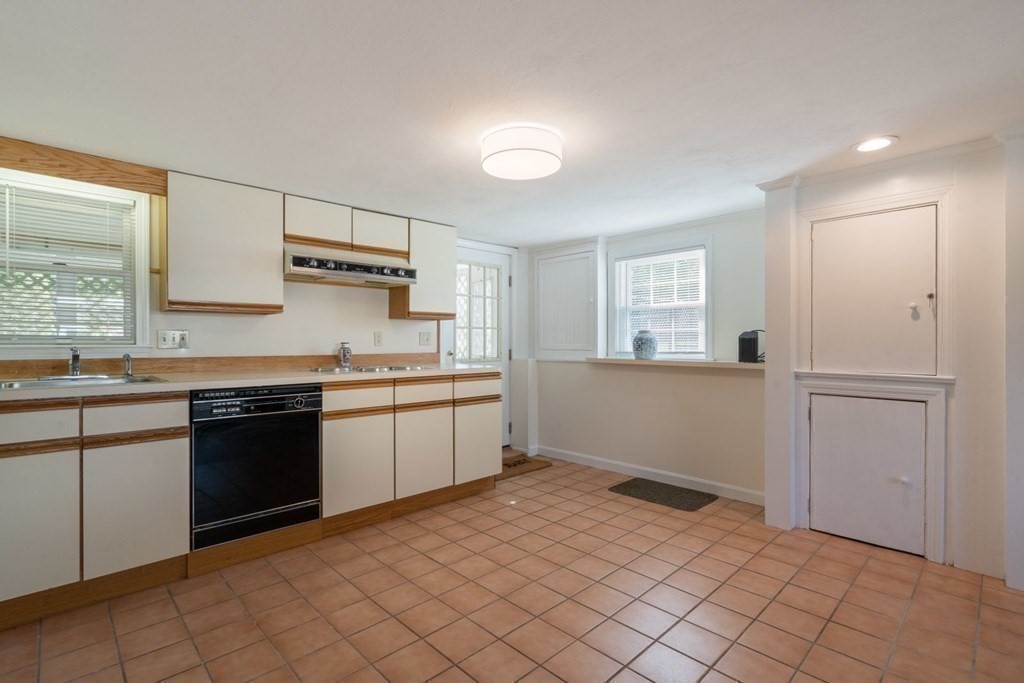 106 Burroughs Road Braintree, MA 02184 - Photo 25 of 40 Gallery Image 25