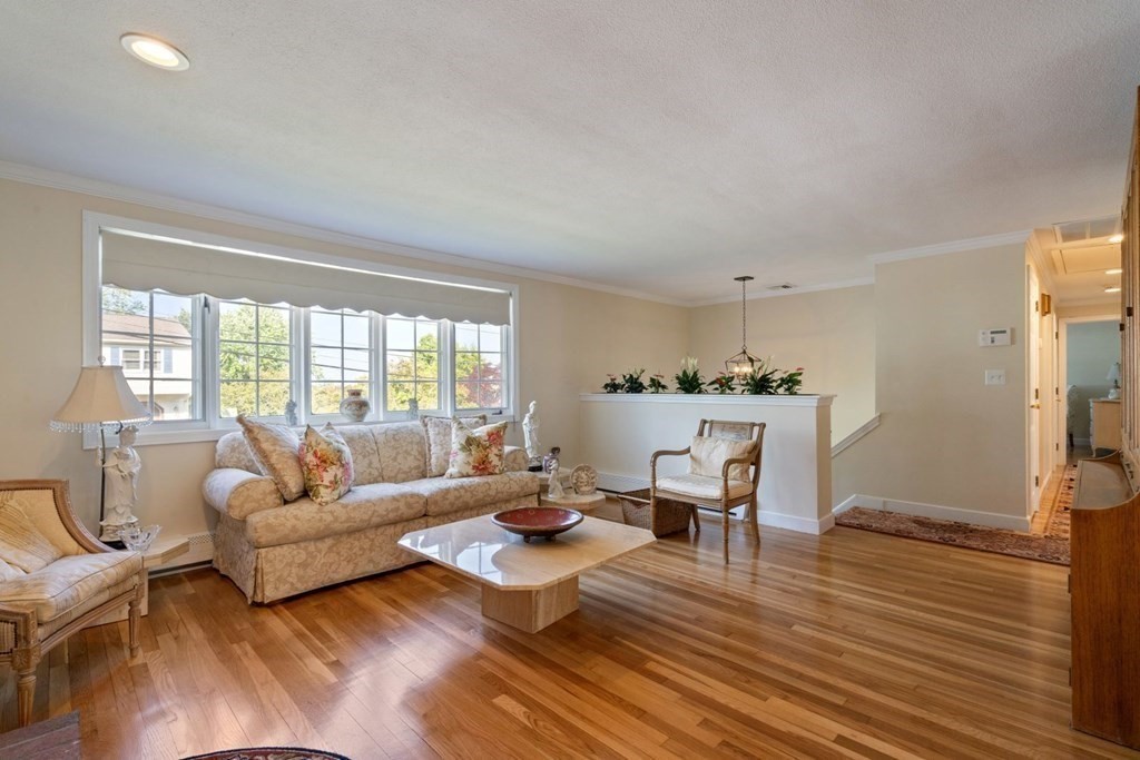 106 Burroughs Road Braintree, MA 02184 - Photo 6 of 40 Gallery Image 6