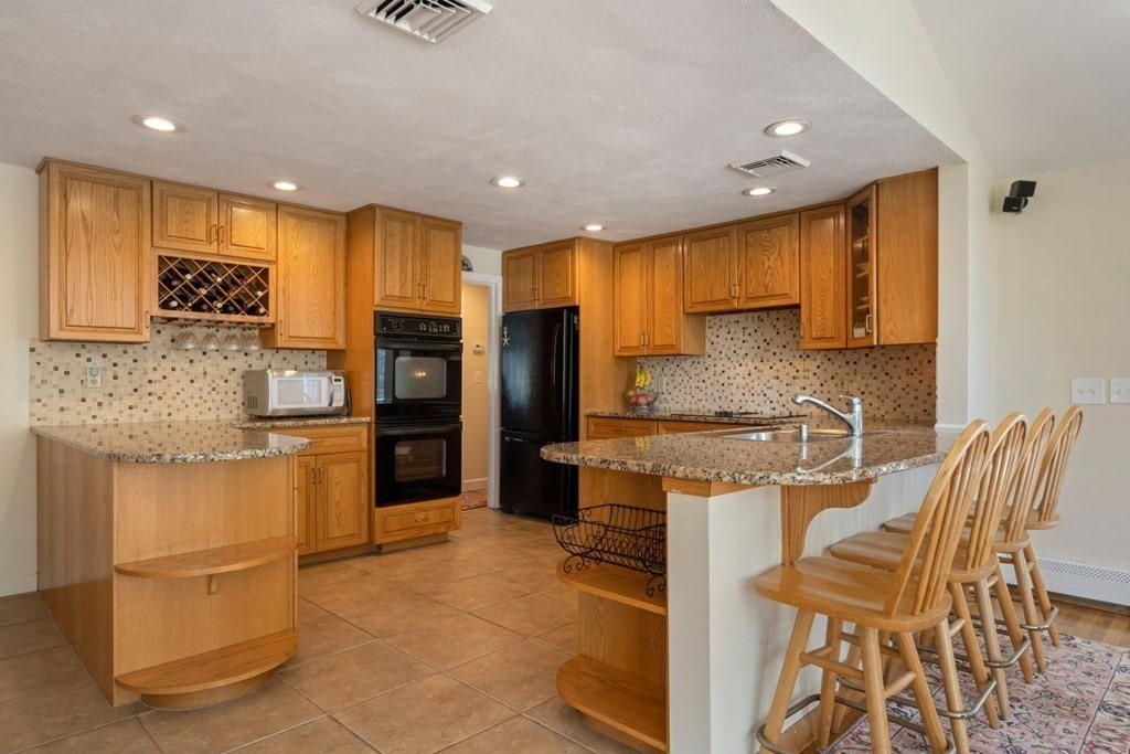 106 Burroughs Road Braintree, MA 02184 - Photo 7 of 40 Gallery Image 7