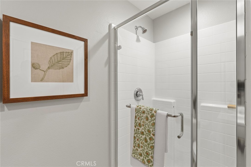 250 West Ridgewood Street Long Beach, CA 90805 - Photo 17 of 44 1st floor bath