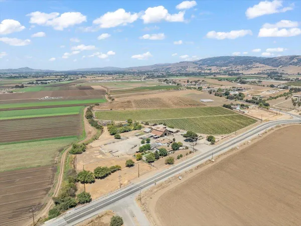 $2,699,000 | 2675 Pacheco Pass Highway, Gilroy, CA 95020