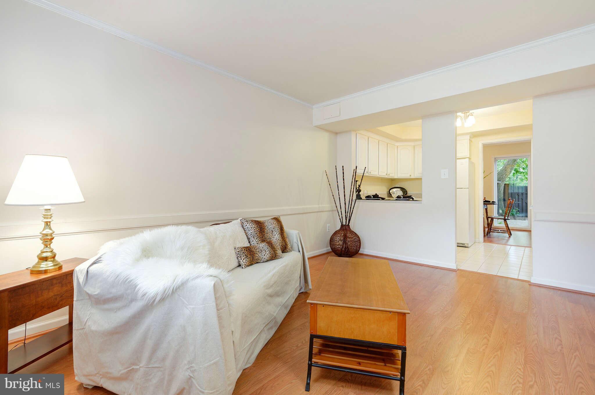 1756 Ivy Oak Square Reston, VA 20190 - Photo 15 of 30 Family Room