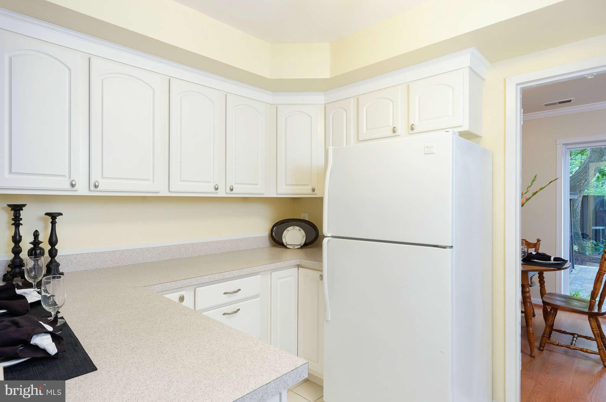 1756 Ivy Oak Square Reston, VA 20190 - Photo 16 of 30 Kitchen
