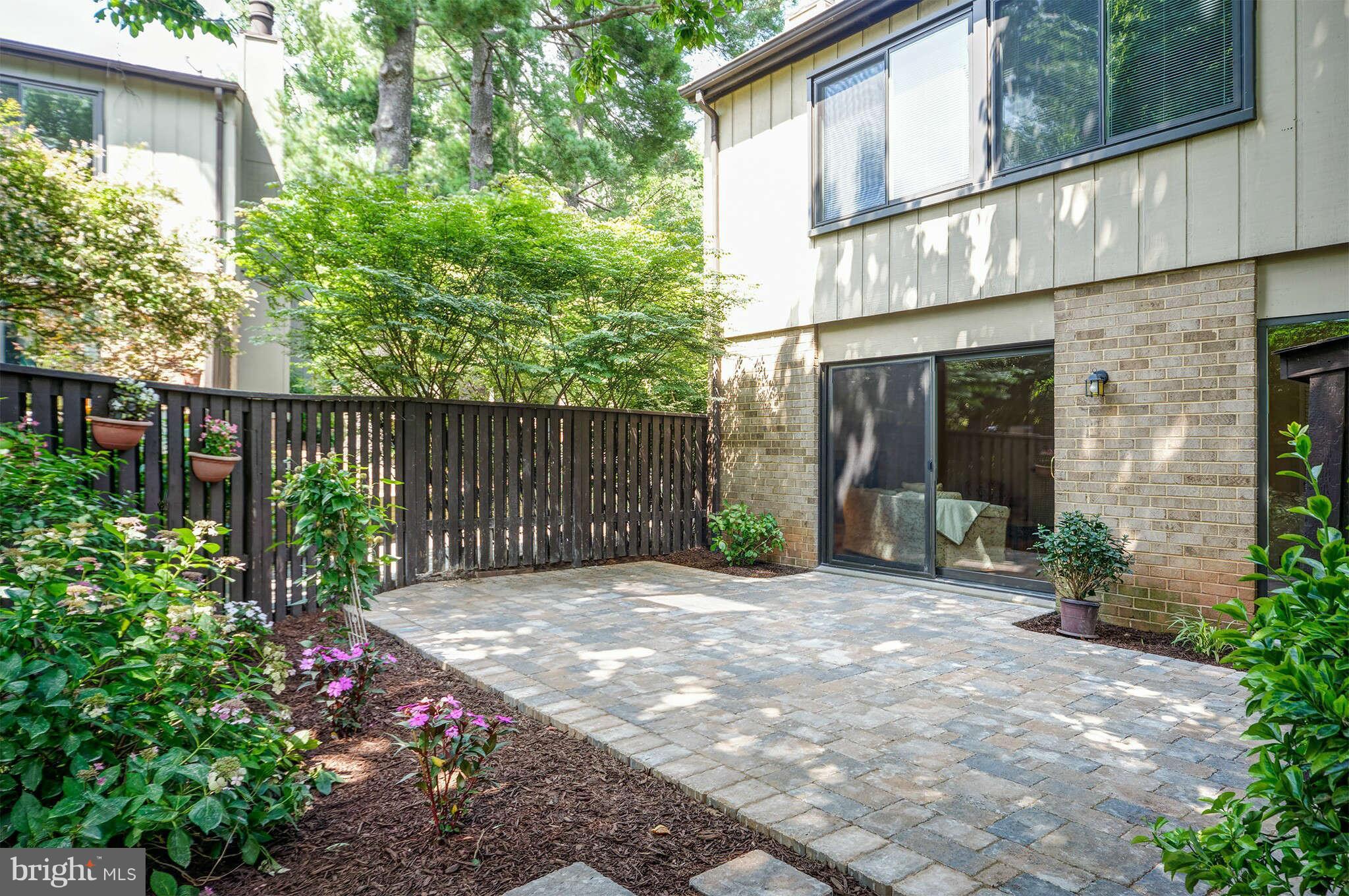 1756 Ivy Oak Square Reston, VA 20190 - Photo 20 of 30 Exterior General