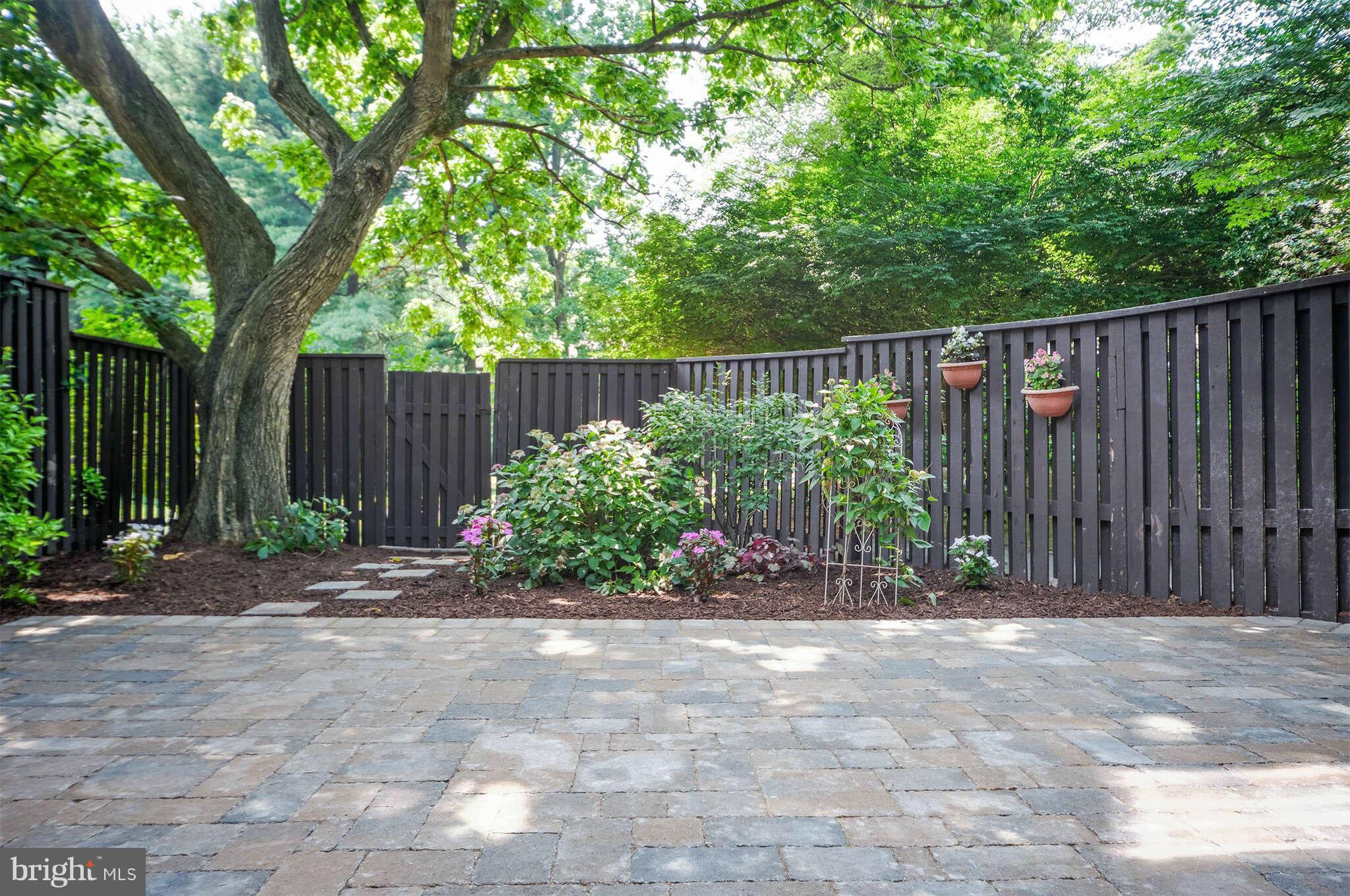 1756 Ivy Oak Square Reston, VA 20190 - Photo 21 of 30 Exterior General