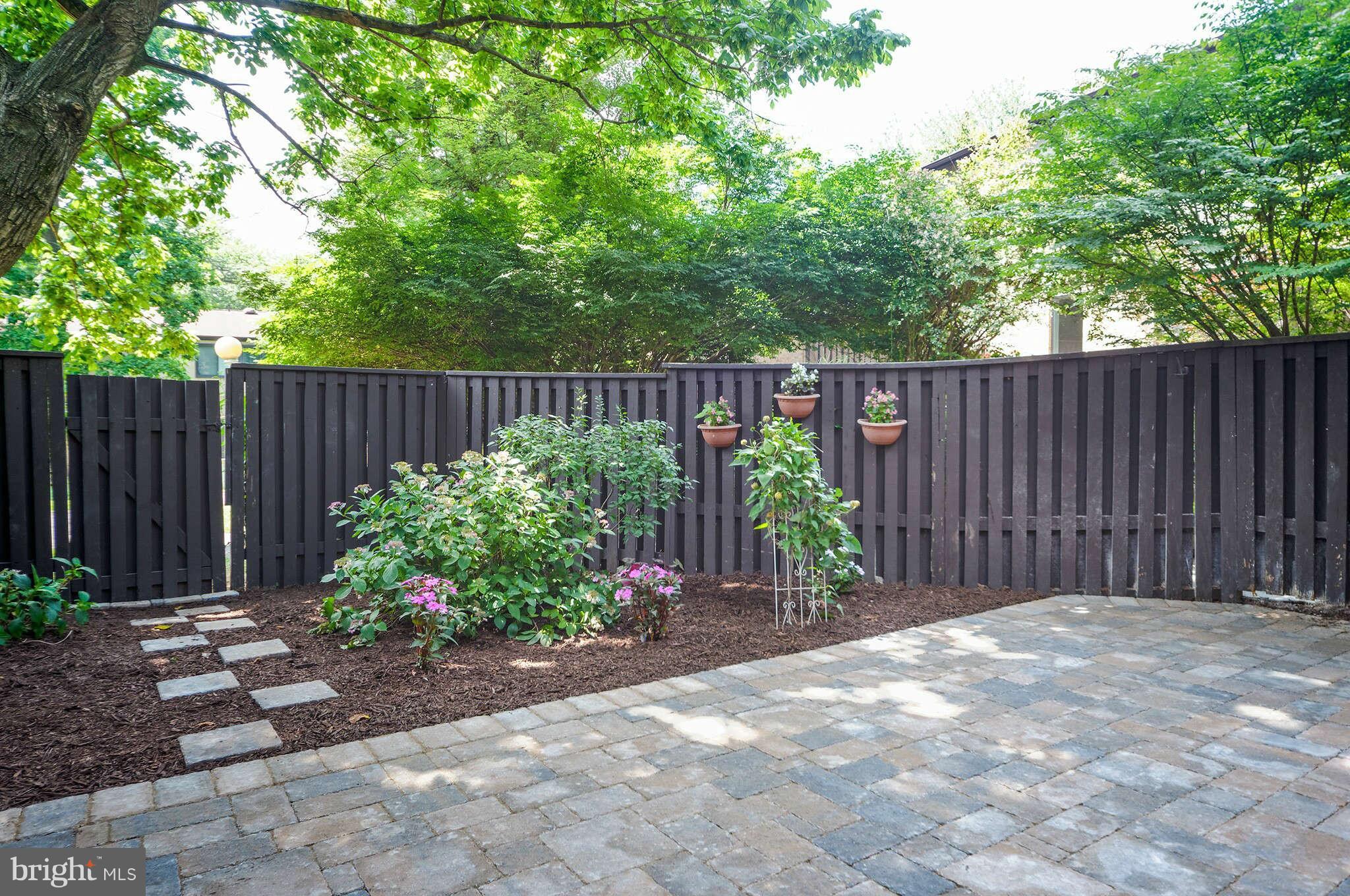 1756 Ivy Oak Square Reston, VA 20190 - Photo 22 of 30 Exterior Rear