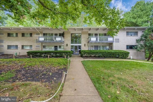 $2,000 | 7747 Donnybrook Court, Unit 206, Annandale, VA 22003
