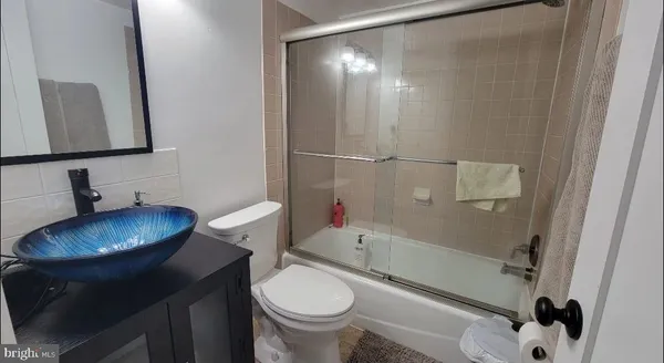 $2,000 | 7747 Donnybrook Court, Unit 206, Annandale, VA 22003