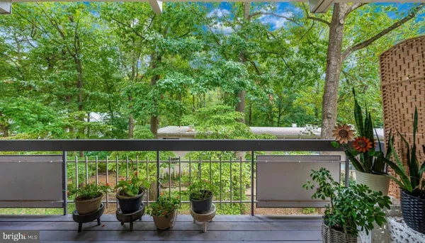 $2,000 | 7747 Donnybrook Court, Unit 206, Annandale, VA 22003