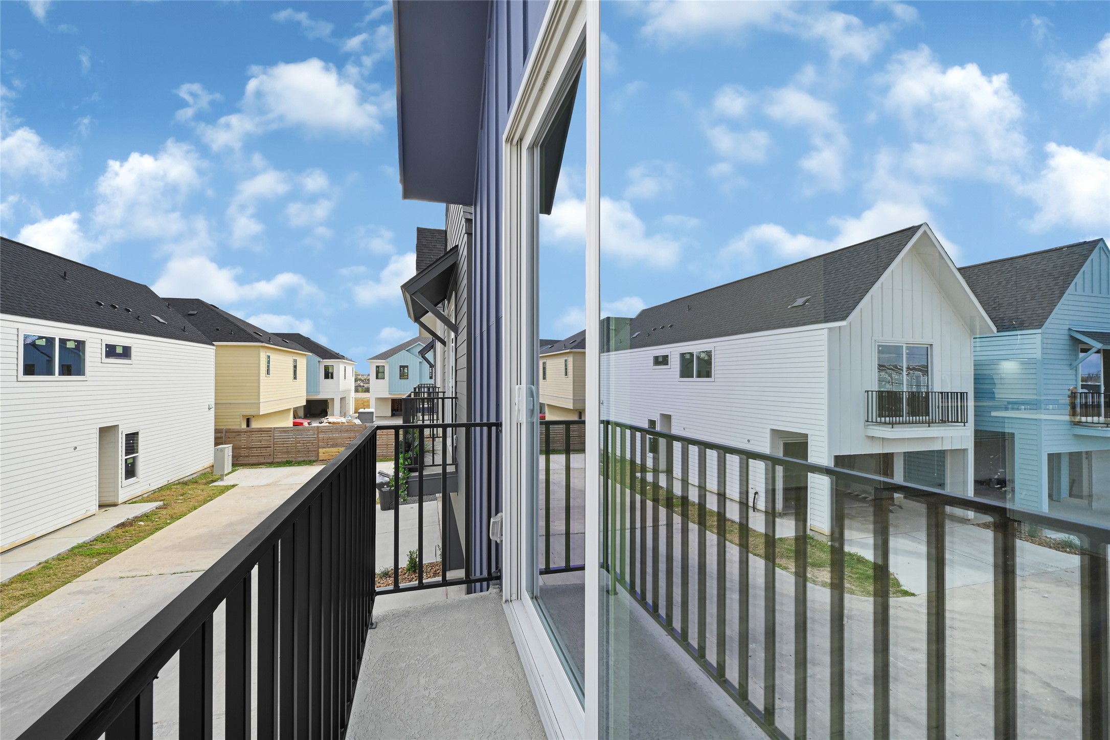 409 Alvia Run Lane Houston, TX 77018 - Photo 13 of 31