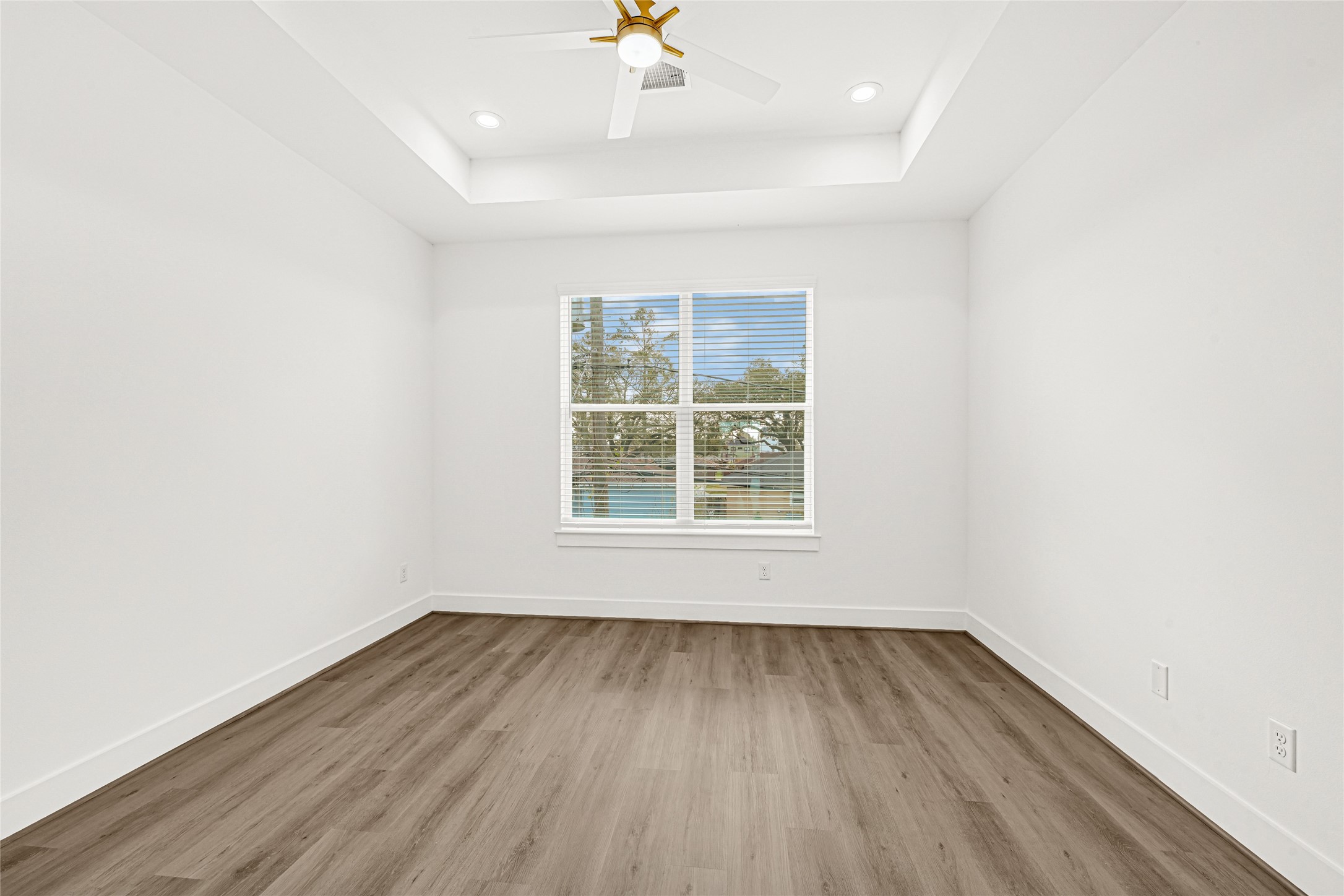 409 Alvia Run Lane Houston, TX 77018 - Photo 16 of 31