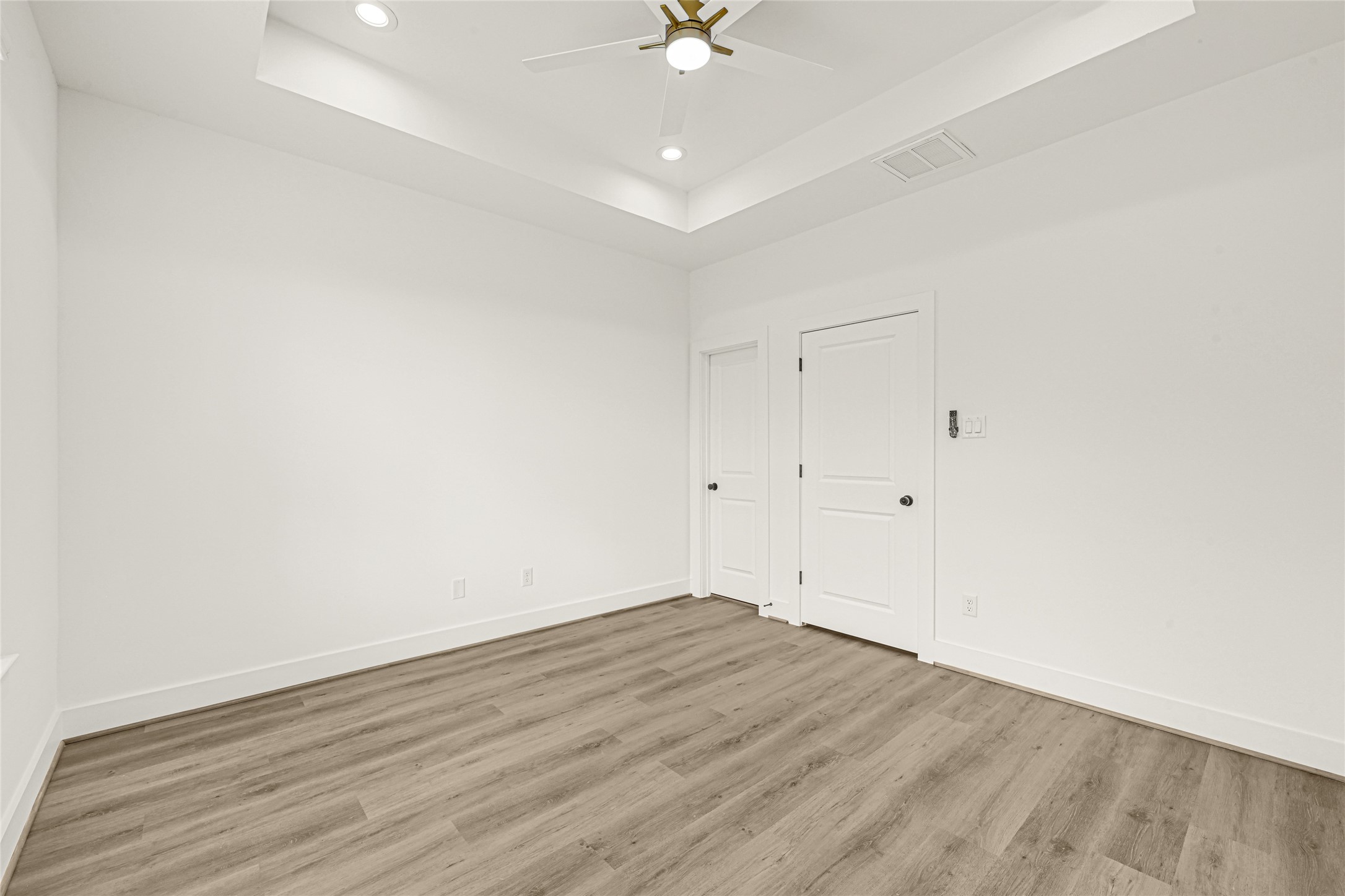 409 Alvia Run Lane Houston, TX 77018 - Photo 17 of 31