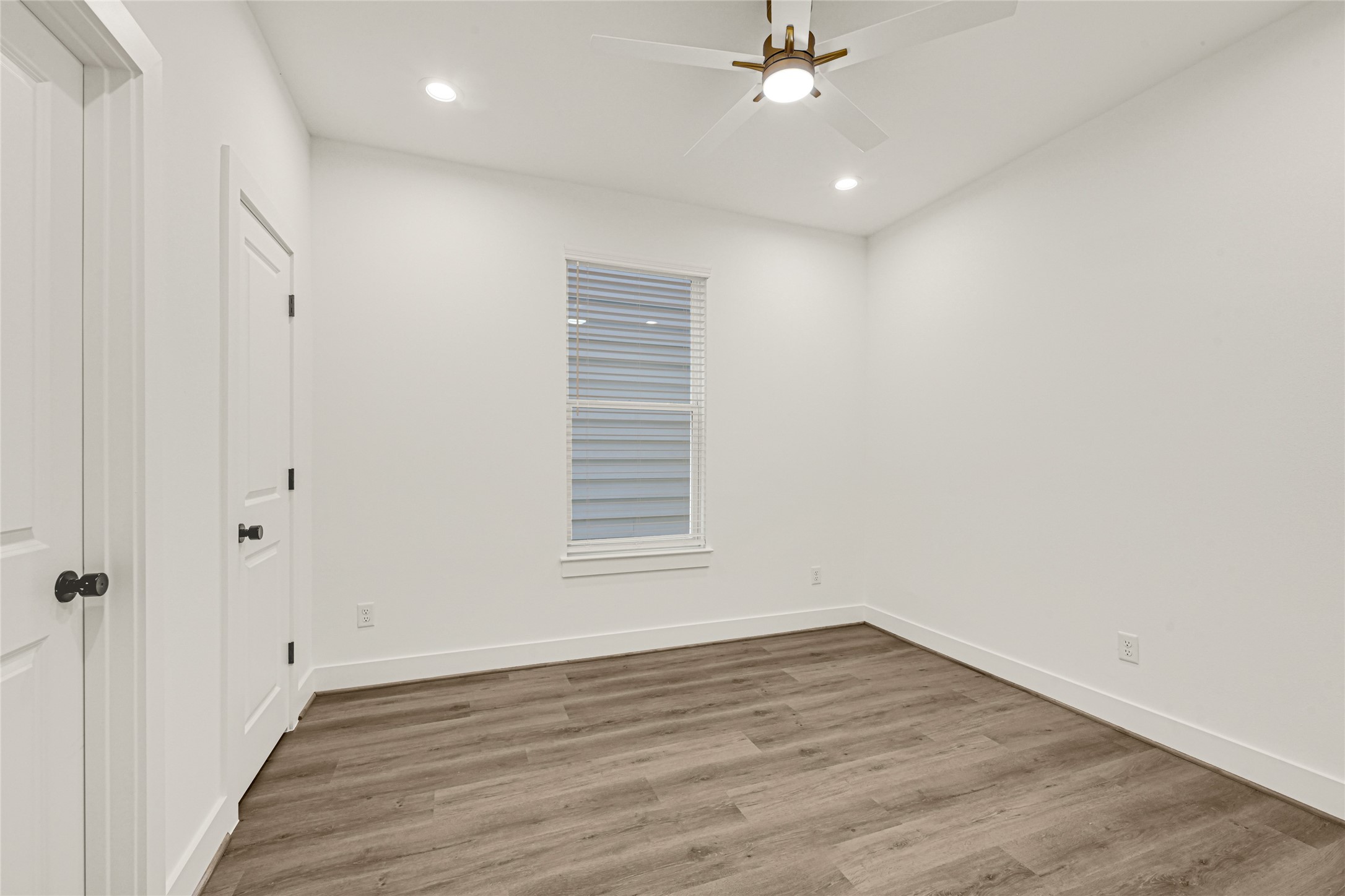 409 Alvia Run Lane Houston, TX 77018 - Photo 21 of 31