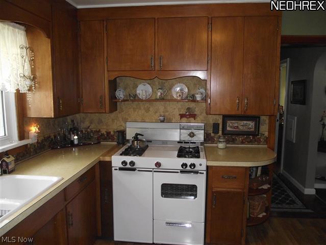 22666 Georgetown Road Homeworth, OH 44634 - Photo 3 of 20