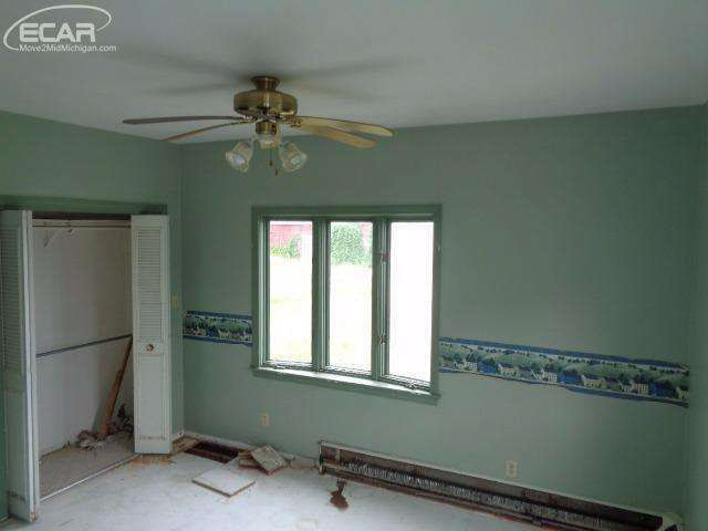 1228 North McKinley Road Flushing, MI 48433 - Photo 8 of 19 21186671-7.JPG