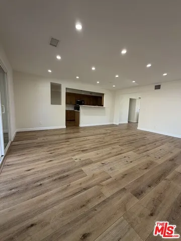 $4,200 | 22341 Burton Street, Canoga Park, CA 91304