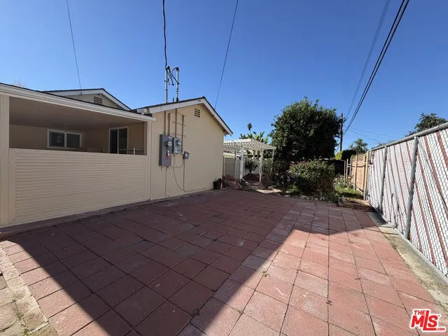 $4,200 | 22341 Burton Street, Canoga Park, CA 91304