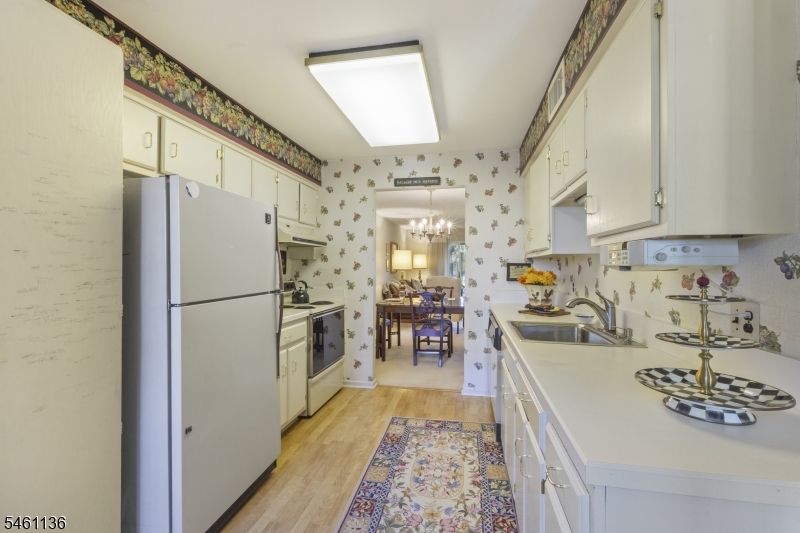 900 Valley Road, Unit 3 Clifton, NJ 07013 - Photo 4 of 17 Gallery Image 4
