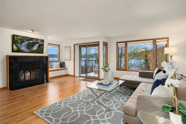 $875,000 | 6121 Northeast 175th Street, Unit A308, Kenmore, WA 98028