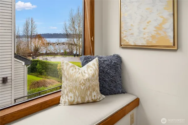 $875,000 | 6121 Northeast 175th Street, Unit A308, Kenmore, WA 98028