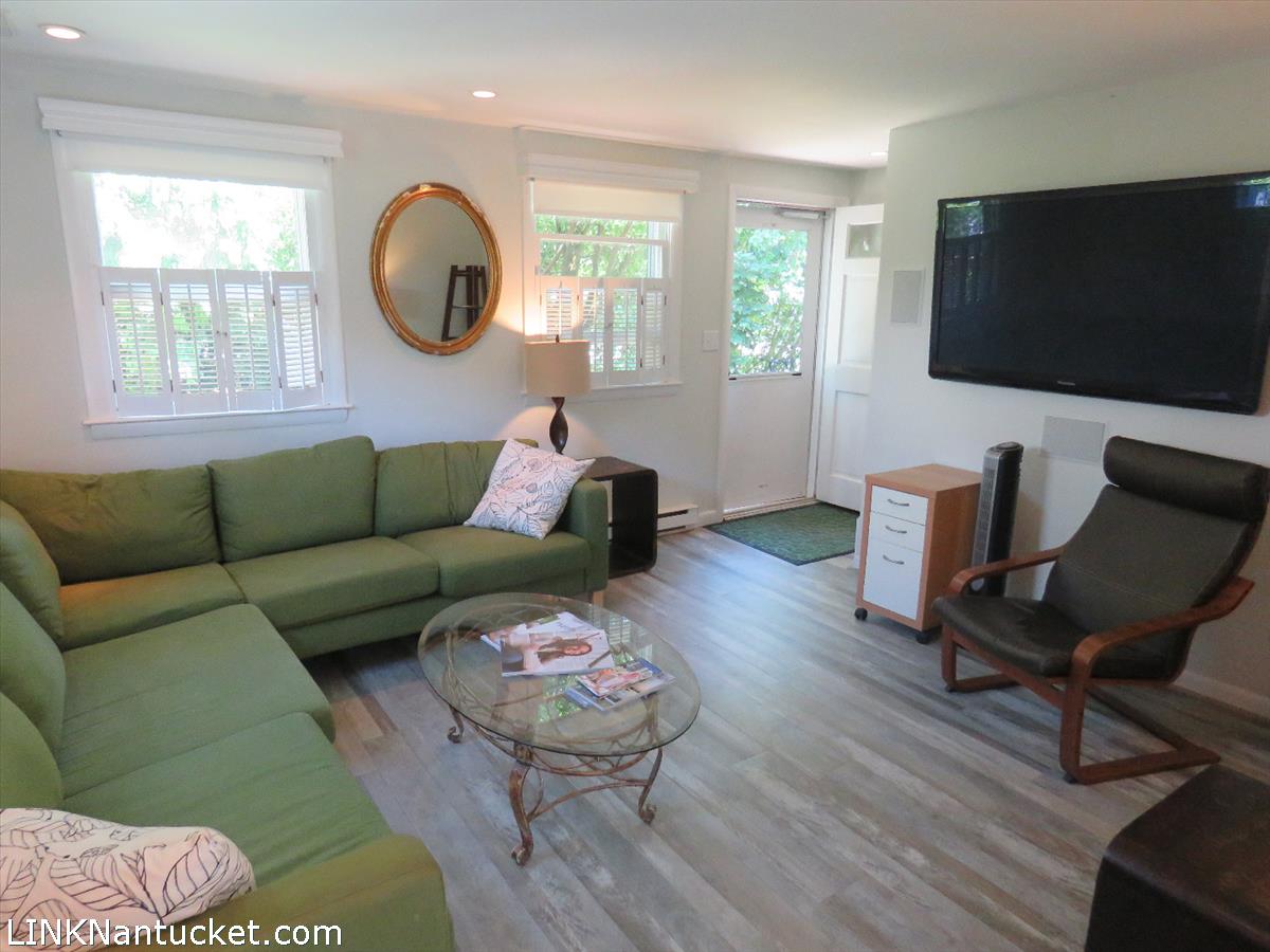 159 B Main Street, Unit 2 Nantucket, MA 02554 - Photo 5 of 13 Gallery Image 5