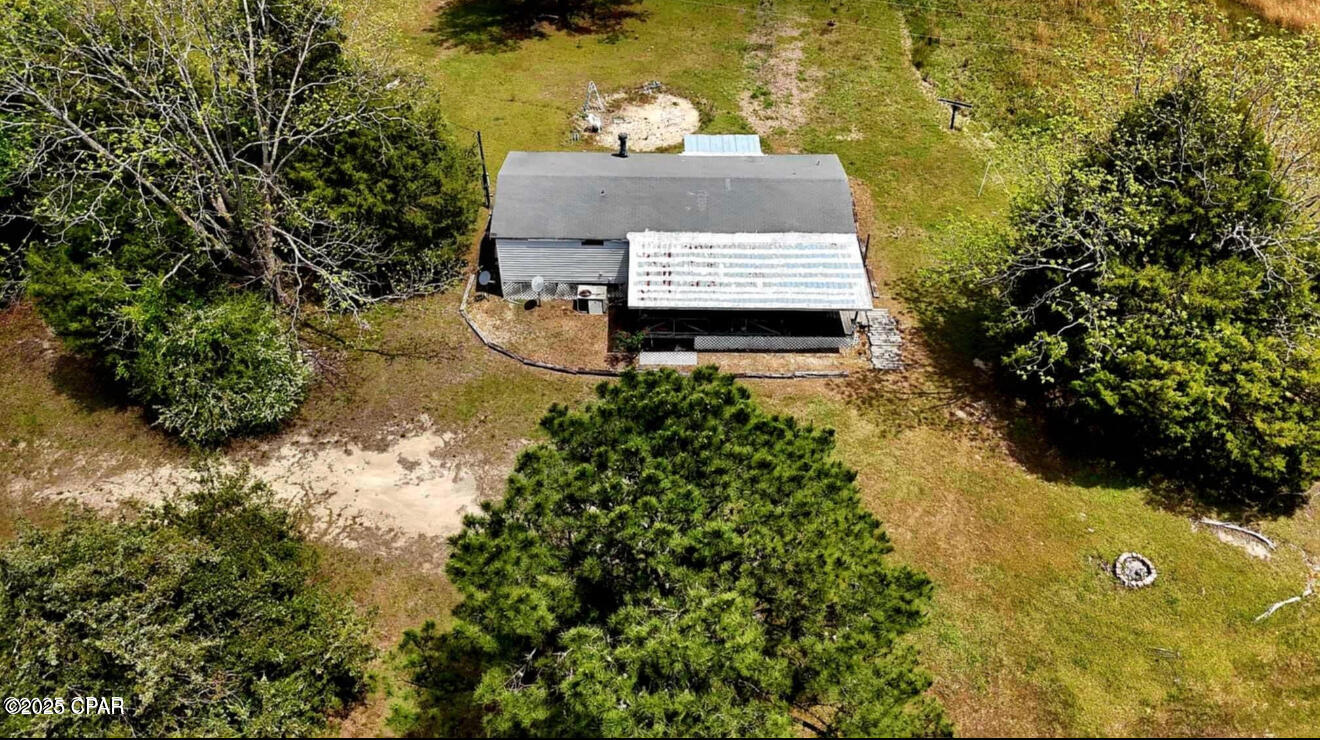 1718 Robbins Bridge Road Bonifay, FL 32425 - Photo 32 of 36