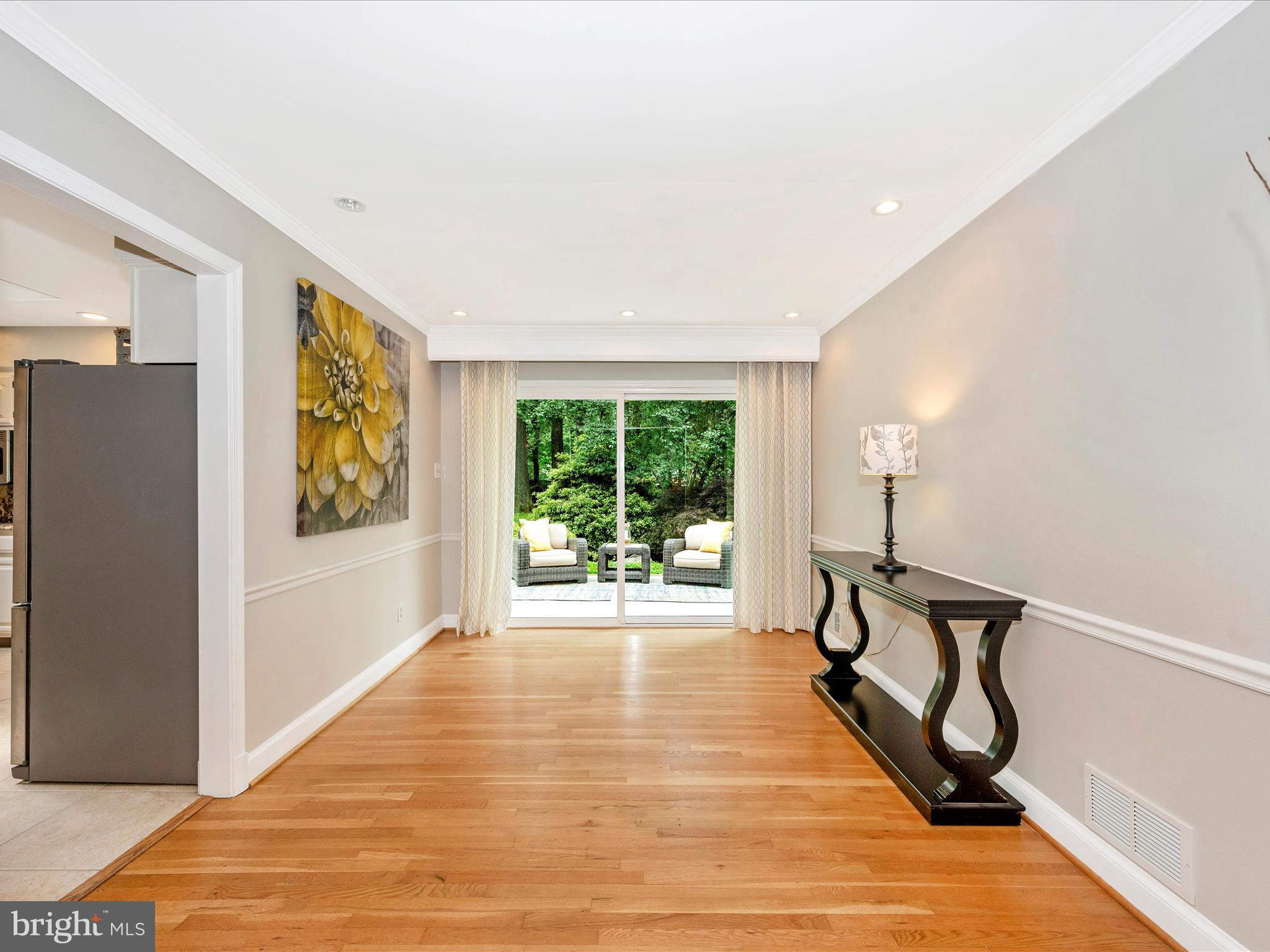 4414 Pinetree Road Rockville, MD 20853 - Photo 30 of 51 slider to patio