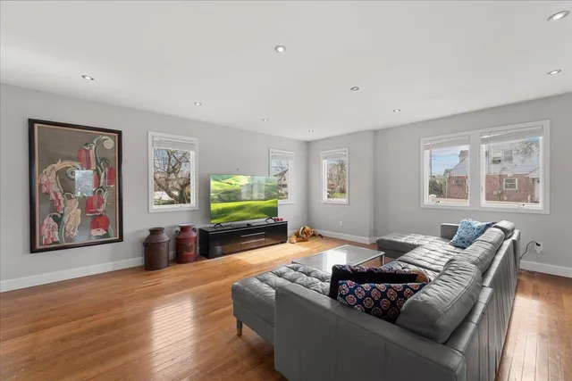 $1,200,000 | 1136 West Broadway, Hewlett, NY 11557