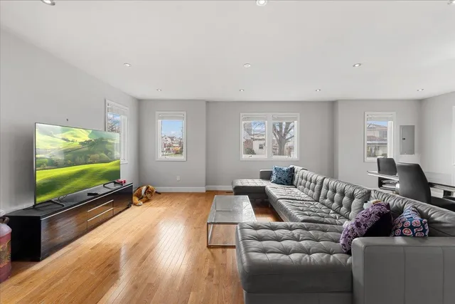 $1,200,000 | 1136 West Broadway, Hewlett, NY 11557