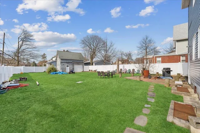 $1,200,000 | 1136 West Broadway, Hewlett, NY 11557