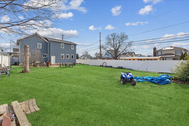 $1,200,000 | 1136 West Broadway, Hewlett, NY 11557